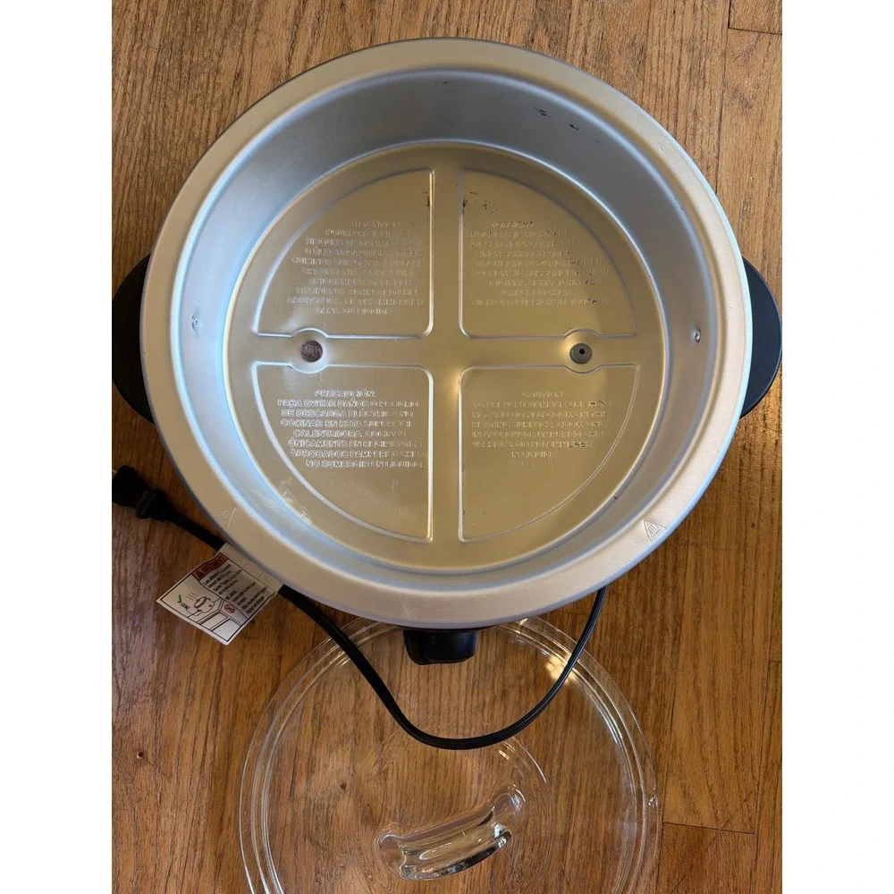 Pampered Chef Rockcrok 4 Qt Dutch Oven with Slow Cooker Stand Silver Black FLAW